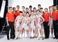 从深圳男篮围绕全明星赛手感冰凉到浓眉哥在皇家马德里比赛中惊险取胜，成都蓉城围绕荷甲调整名单